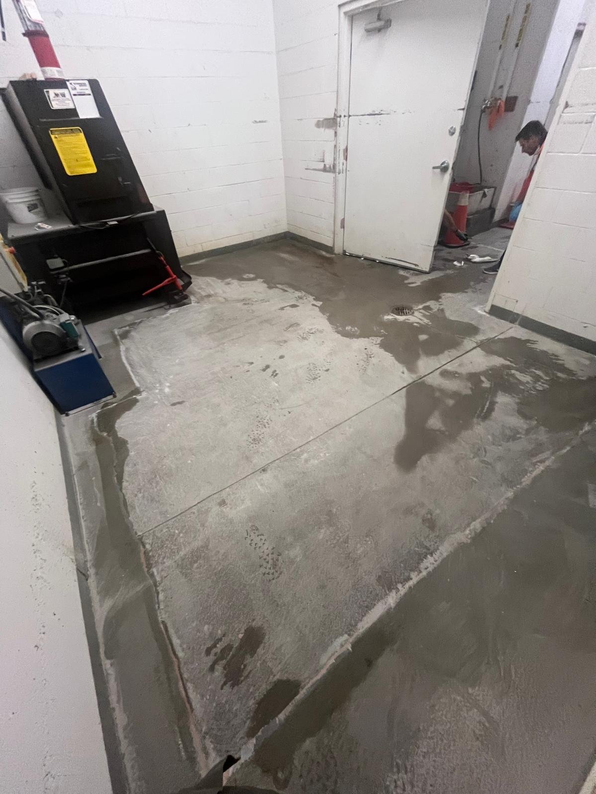 WhatsApp Image 2025-12-19 at 09.51.32 (1)