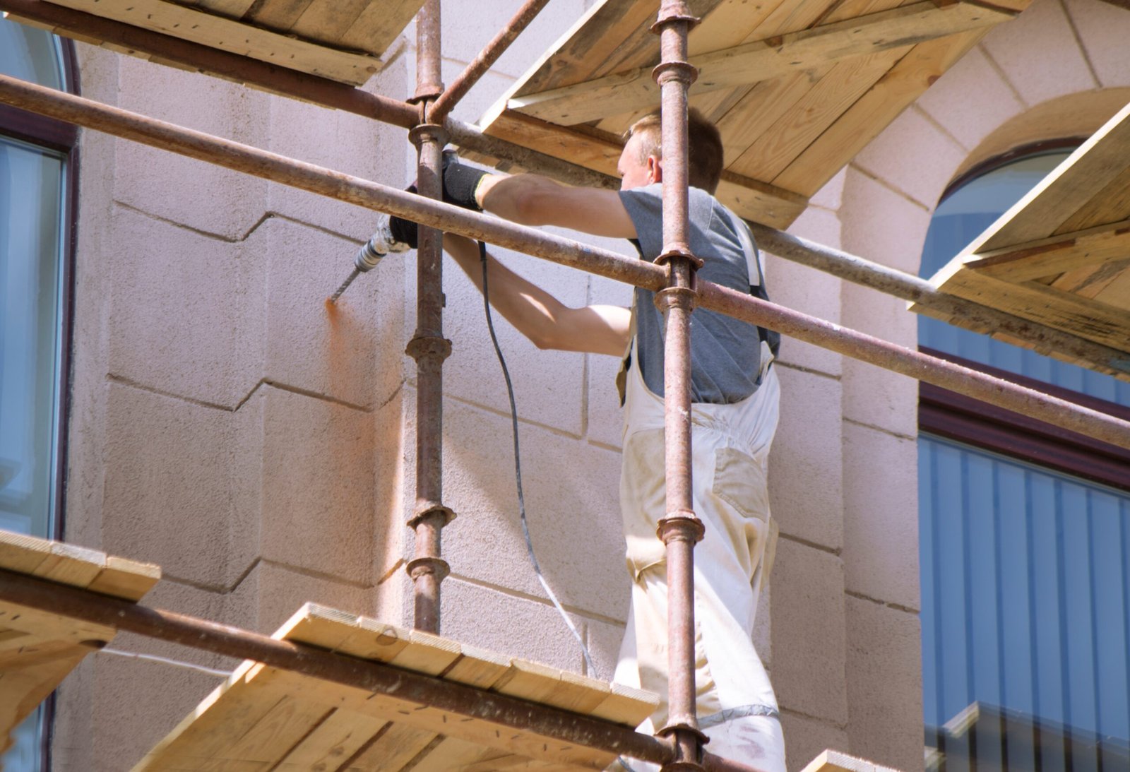 building-2025-01-09-07-58-10-utc