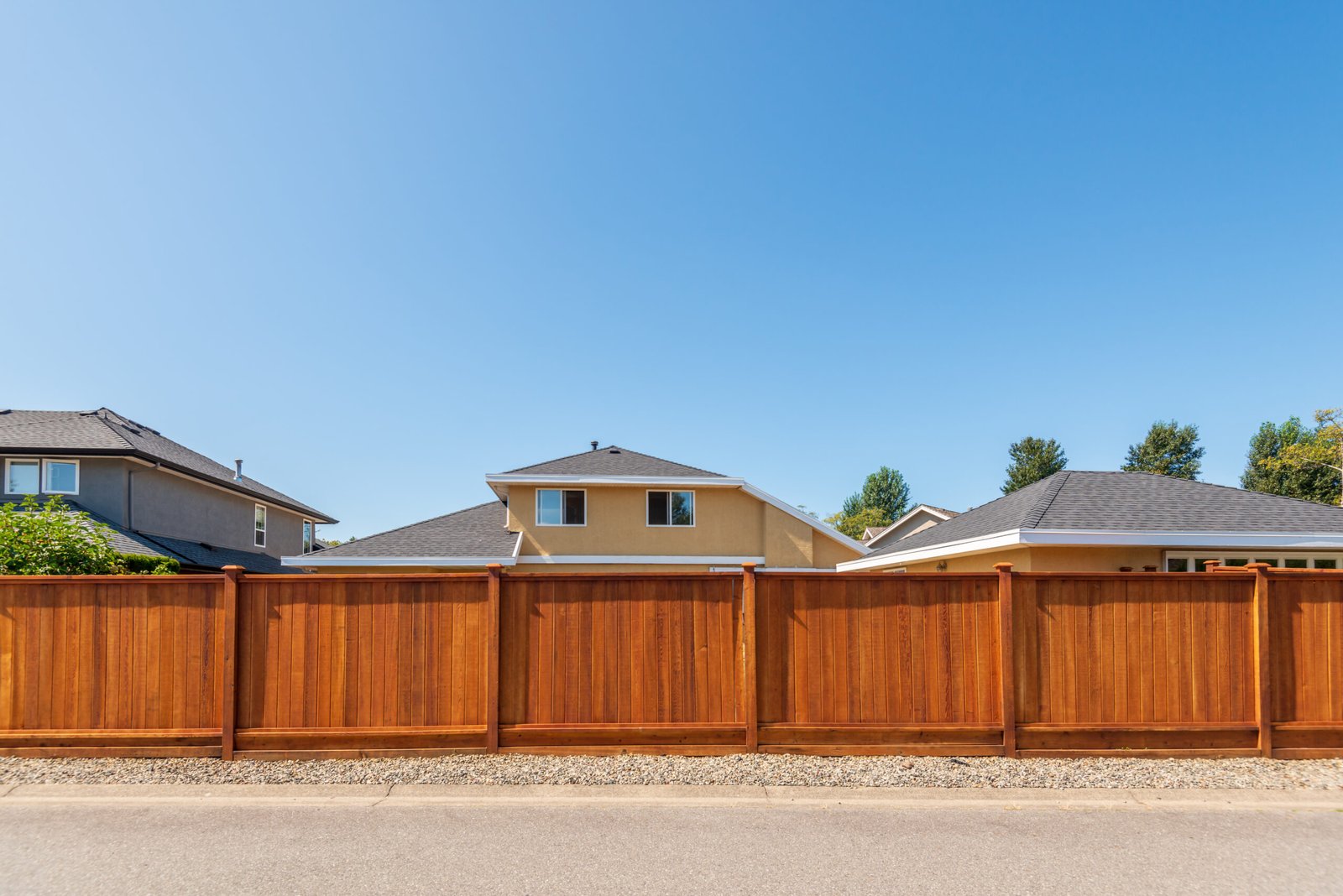 fence-built-from-wood-outdoor-landscape-security-2025-10-28-21-35-03-utc